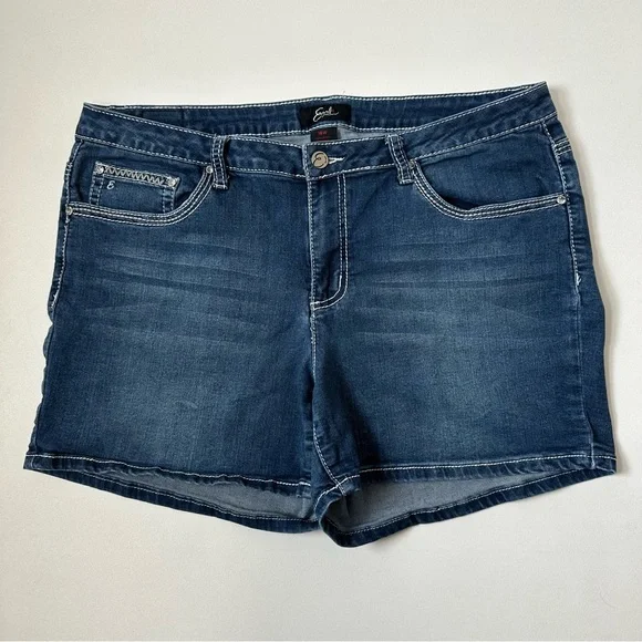 Earl Jeans Rhinestone Lined Jean Shorts Medium Wash Womens Size 18W - Picture 1 of 8